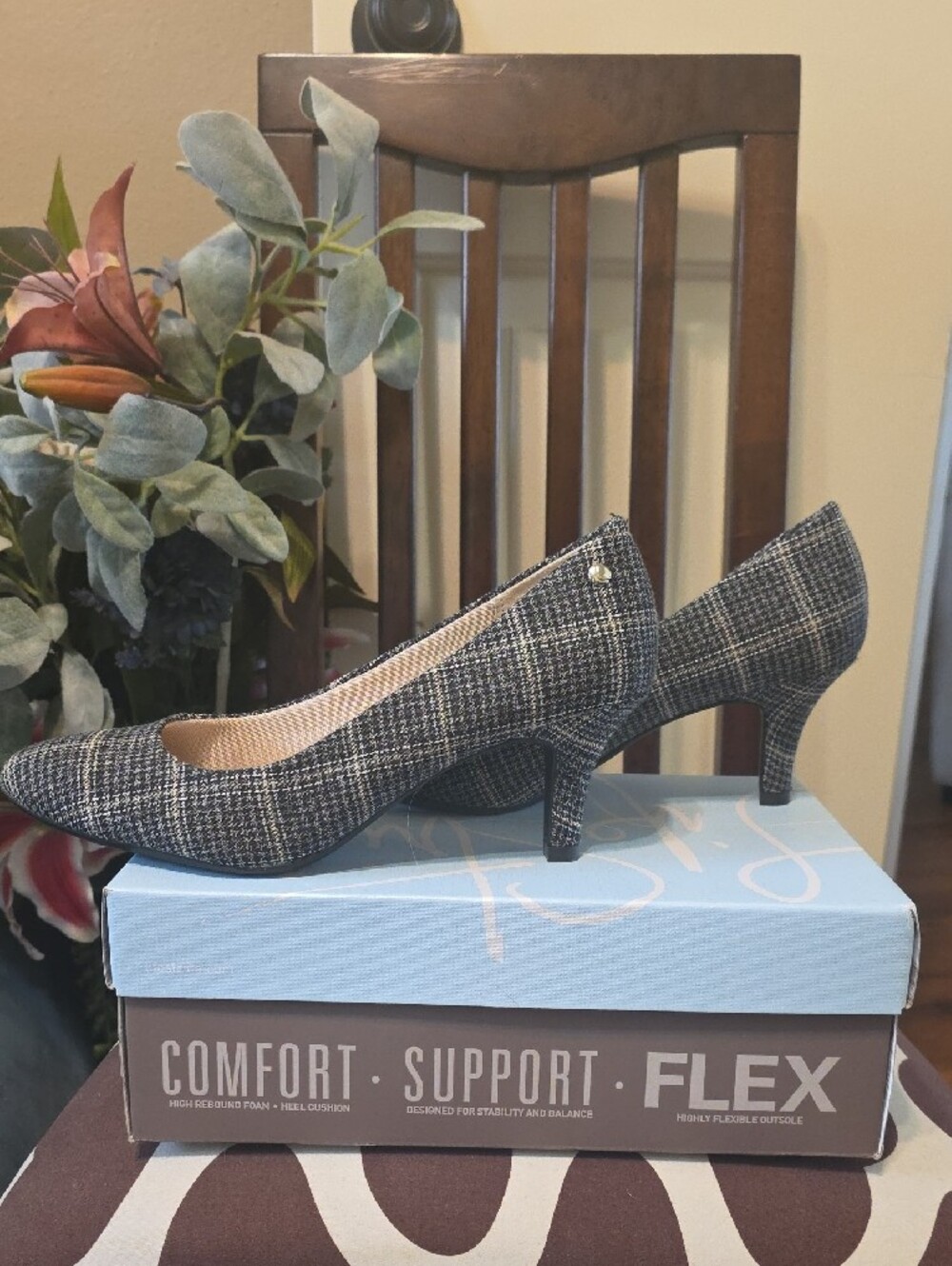 Life Stride Black and White Plaid Kitten Heel Pumps - Picture 3 of 7